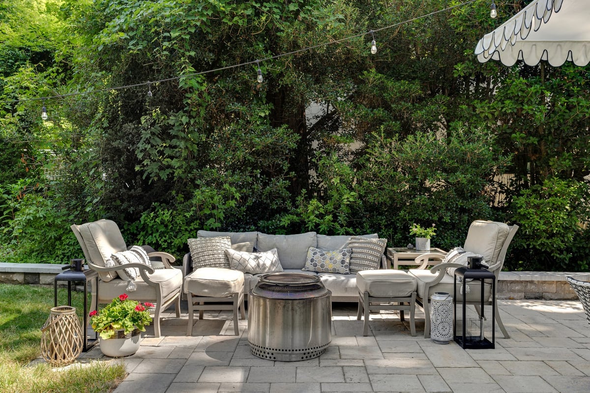 Outdoor seating with fire pit