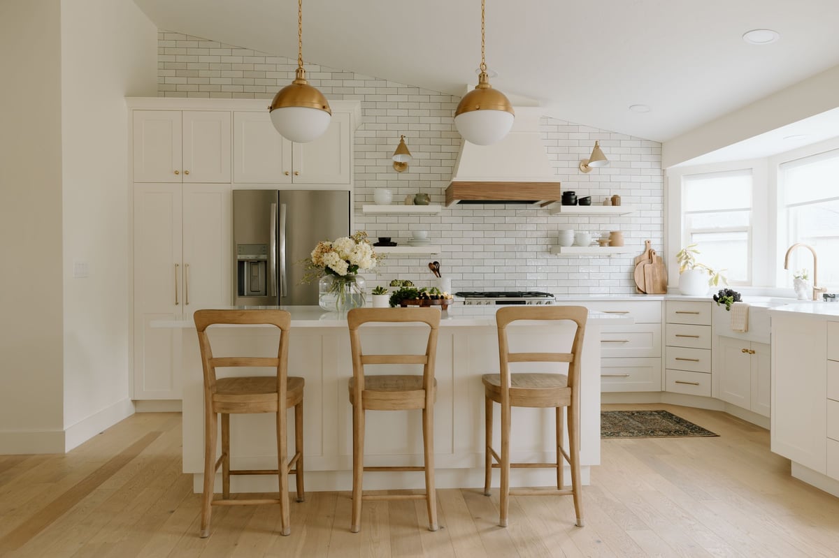 Modern farmhouse kitchen
